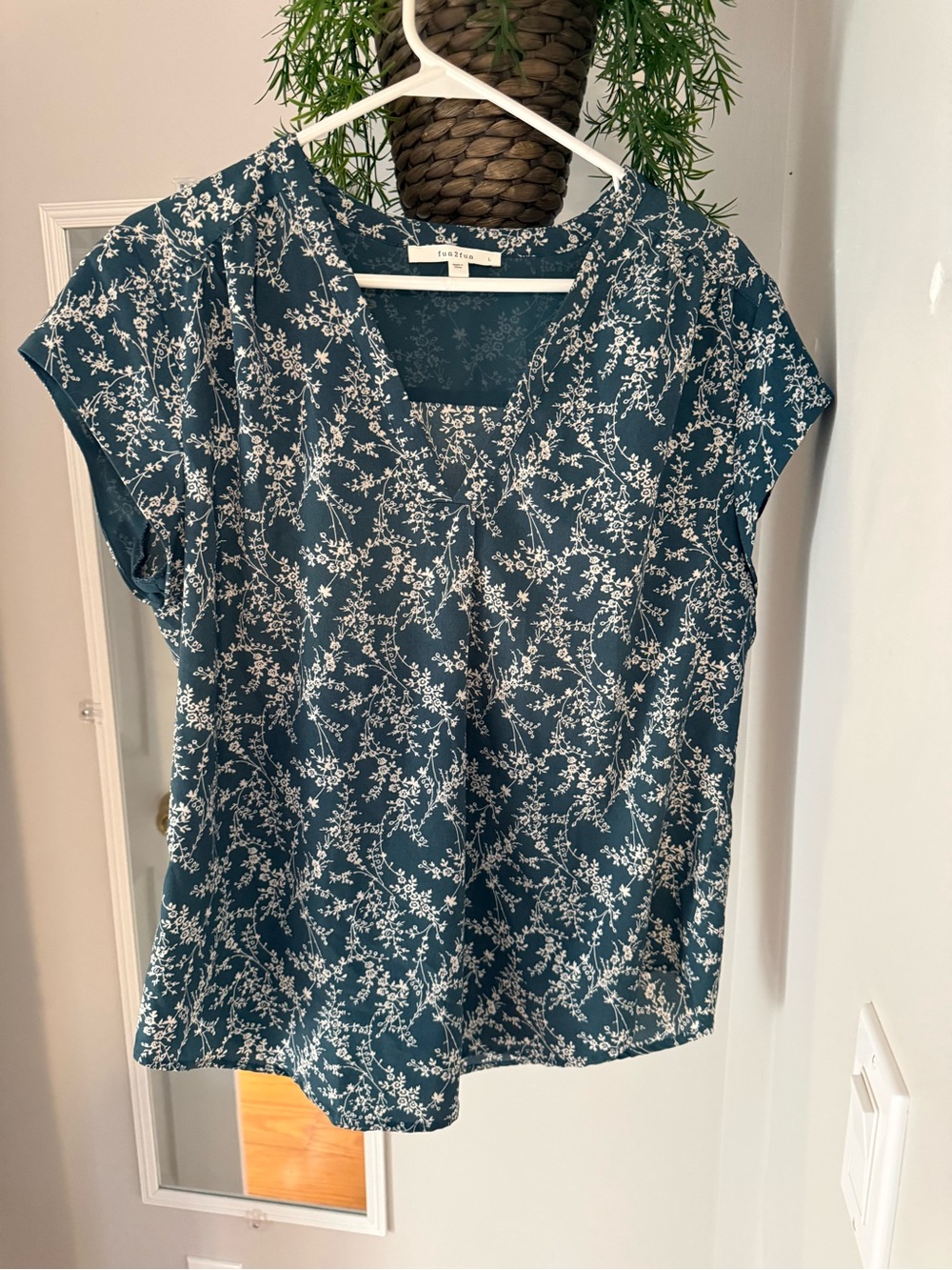 fun 2 fun Teal Floral V-Neck Cap-Sleeve Blouse